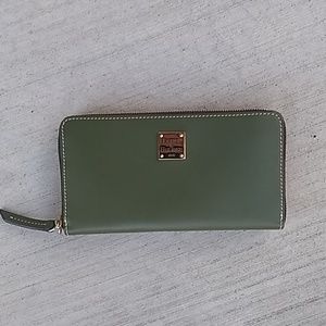 Dooney & Bourke Saffiano Zip Around Wallet